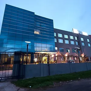 **** Hotel The Golden Plaza India